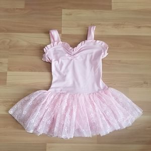 Capezio pink ballet leotard for girl. Size Medium